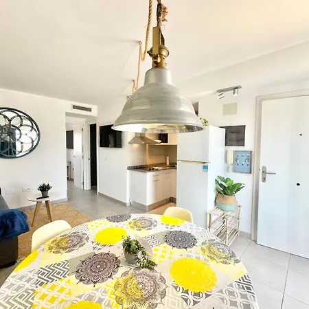 Surfer's View Pool Ac Wifi Deskterrace And Parking Apartment Corralejo