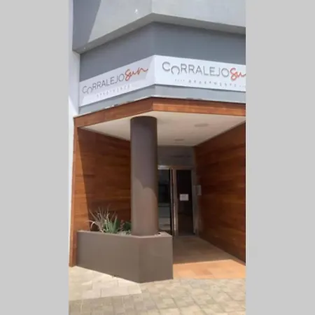 Surfer's View Pool Ac Wifi Deskterrace And Parking Apartment