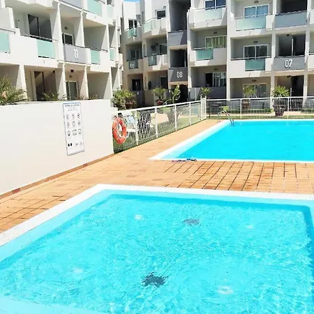 Surfer's View Pool Ac Wifi Deskterrace And Parking *