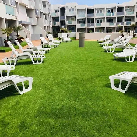 Surfer's View Pool Ac Wifi Deskterrace And Parking Apartment *