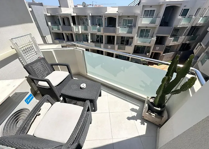 Surfer's View Pool Ac Wifi Deskterrace And Parking *