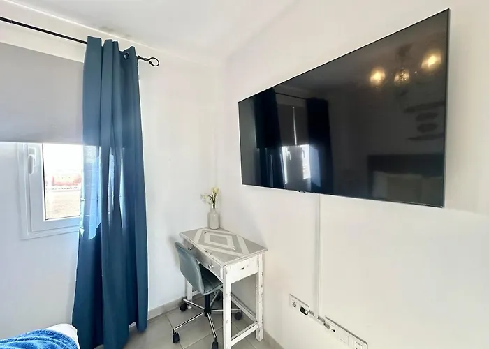 Surfer's View Pool Ac Wifi Deskterrace And Parking Appartamento Corralejo