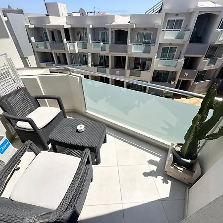 Surfer's View Pool Ac Wifi Deskterrace And Parking Appartamento